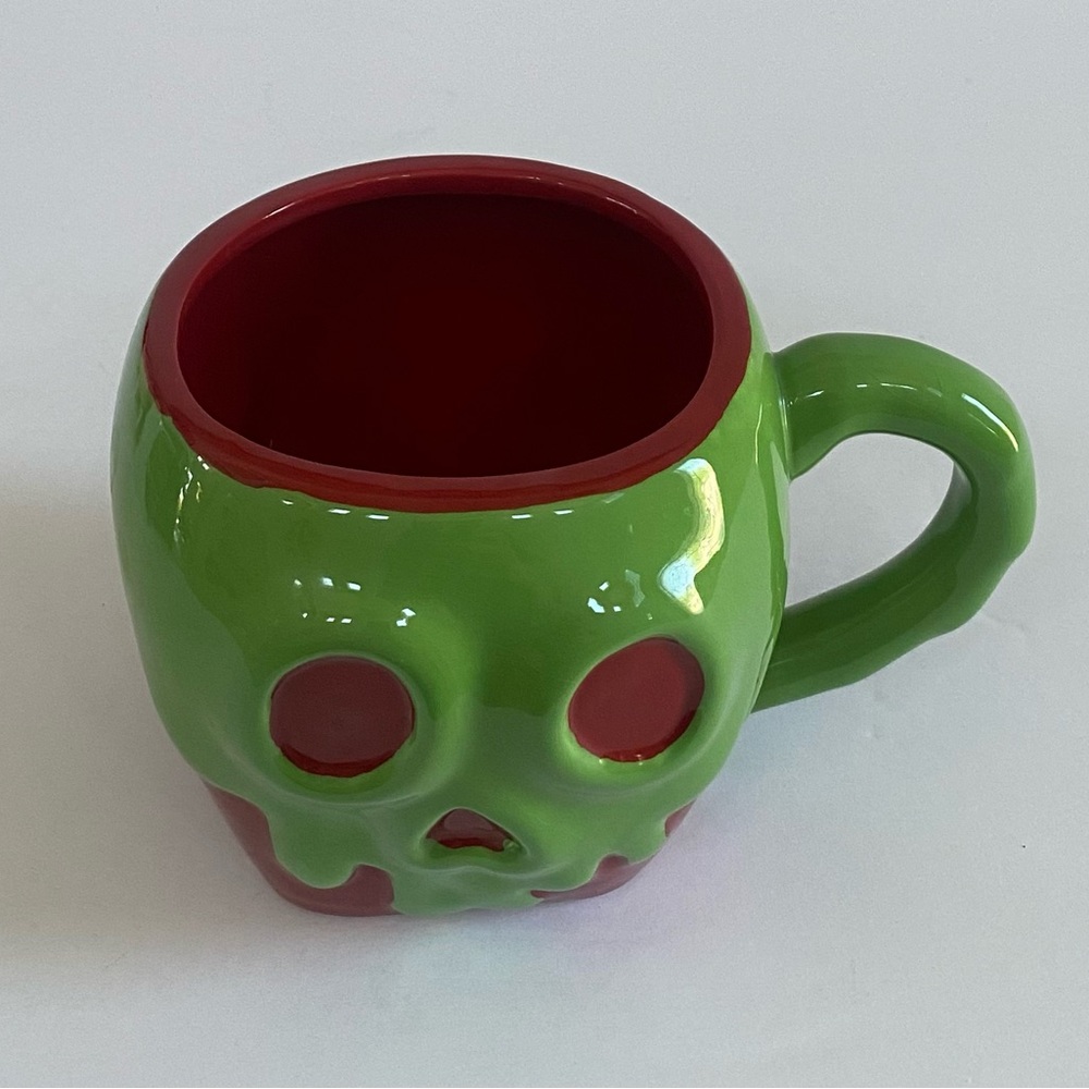 Disney Princess Snow White Evil Queen Poison Apple Mug Green/Red